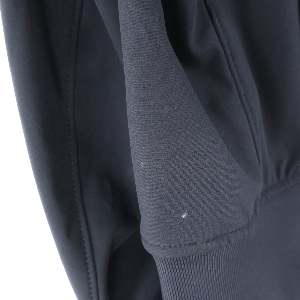 STONE ISLAND(ストーンアイランド) 22AW 袖ロゴワッペン付 フーデッドジャケット ブラック K1S154100090S0A22