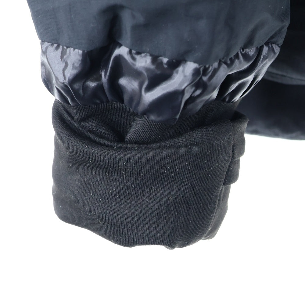 CANADA GOOSE(カナダグース) Armstrong Hoody 袖ロゴワッペン フード付き ダウンジャケット ブラック 5076M