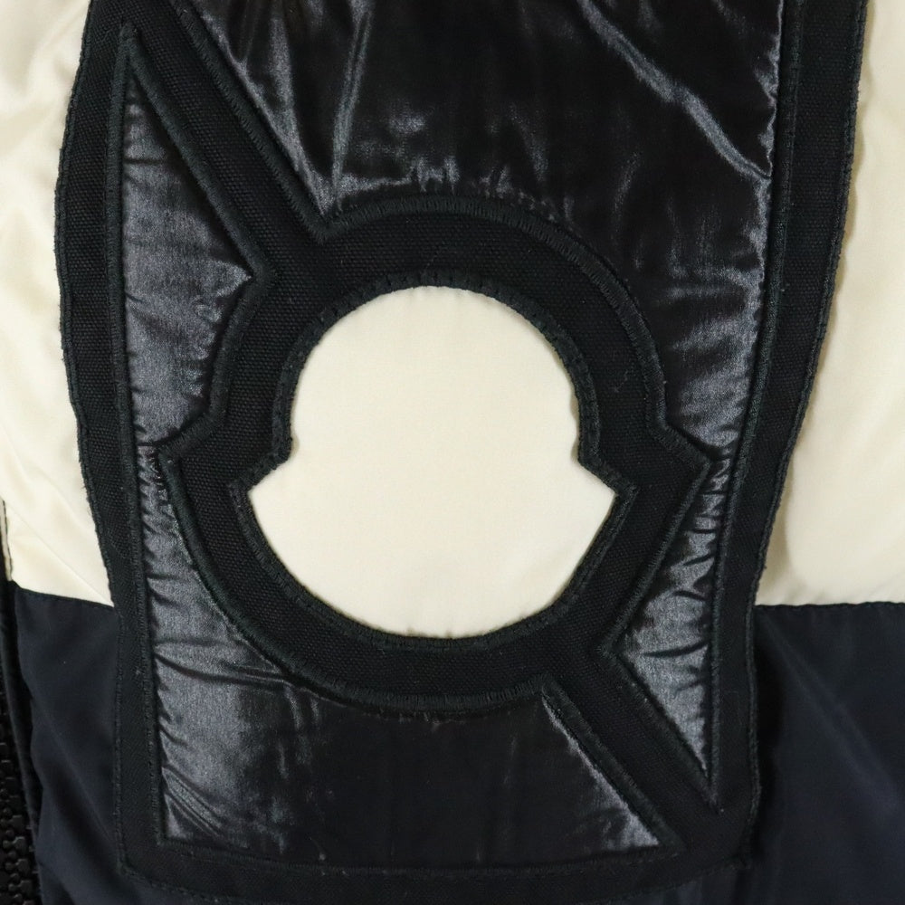 MONCLER GINIUS(モンクレール ジーニアス) CRAIG GREEN PERMIT GILET クレイググリーン バックロゴ ブロッキング ダウンベスト レッド/ブラック D209H4332000
