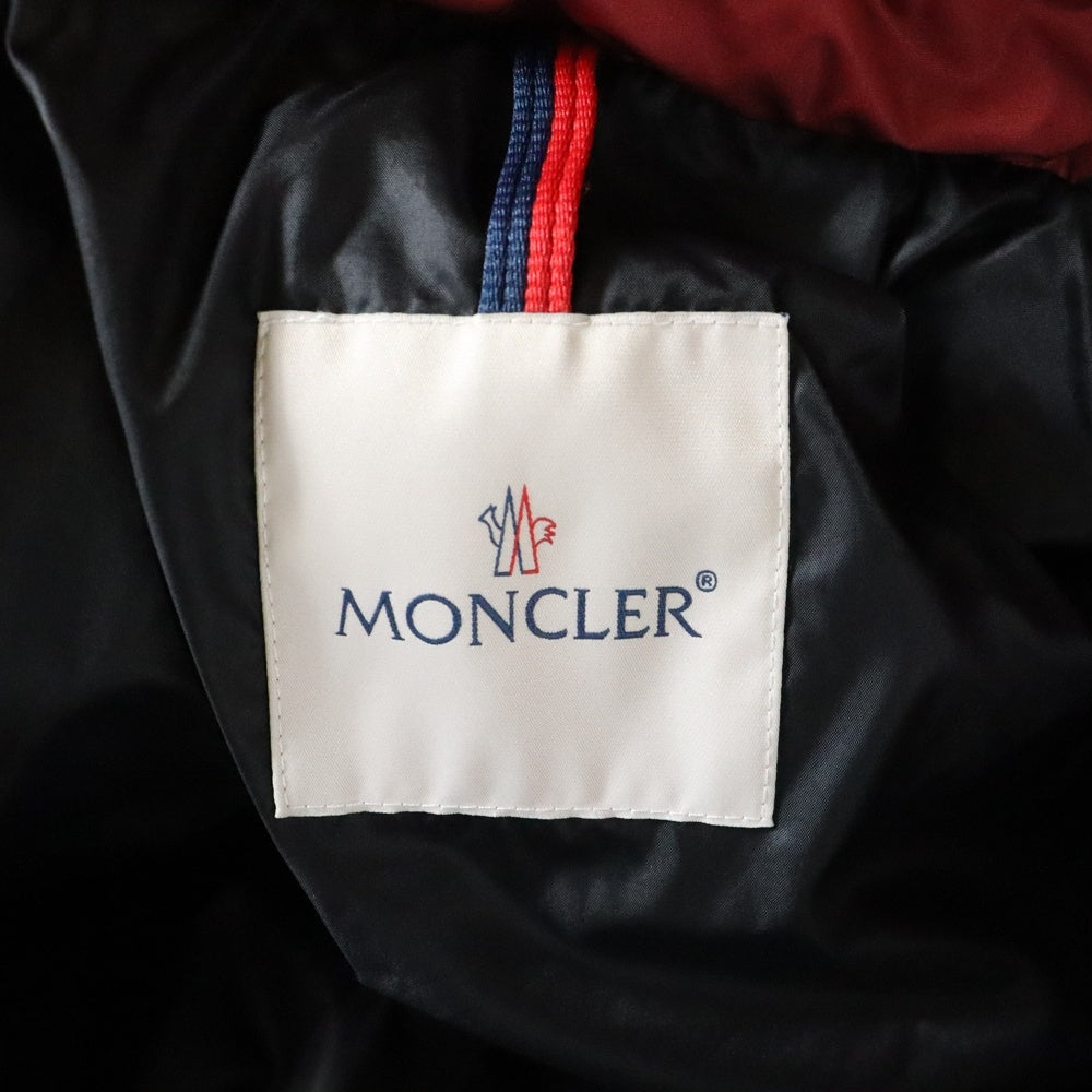 MONCLER GINIUS(モンクレール ジーニアス) CRAIG GREEN PERMIT GILET クレイググリーン バックロゴ ブロッキング ダウンベスト レッド/ブラック D209H4332000