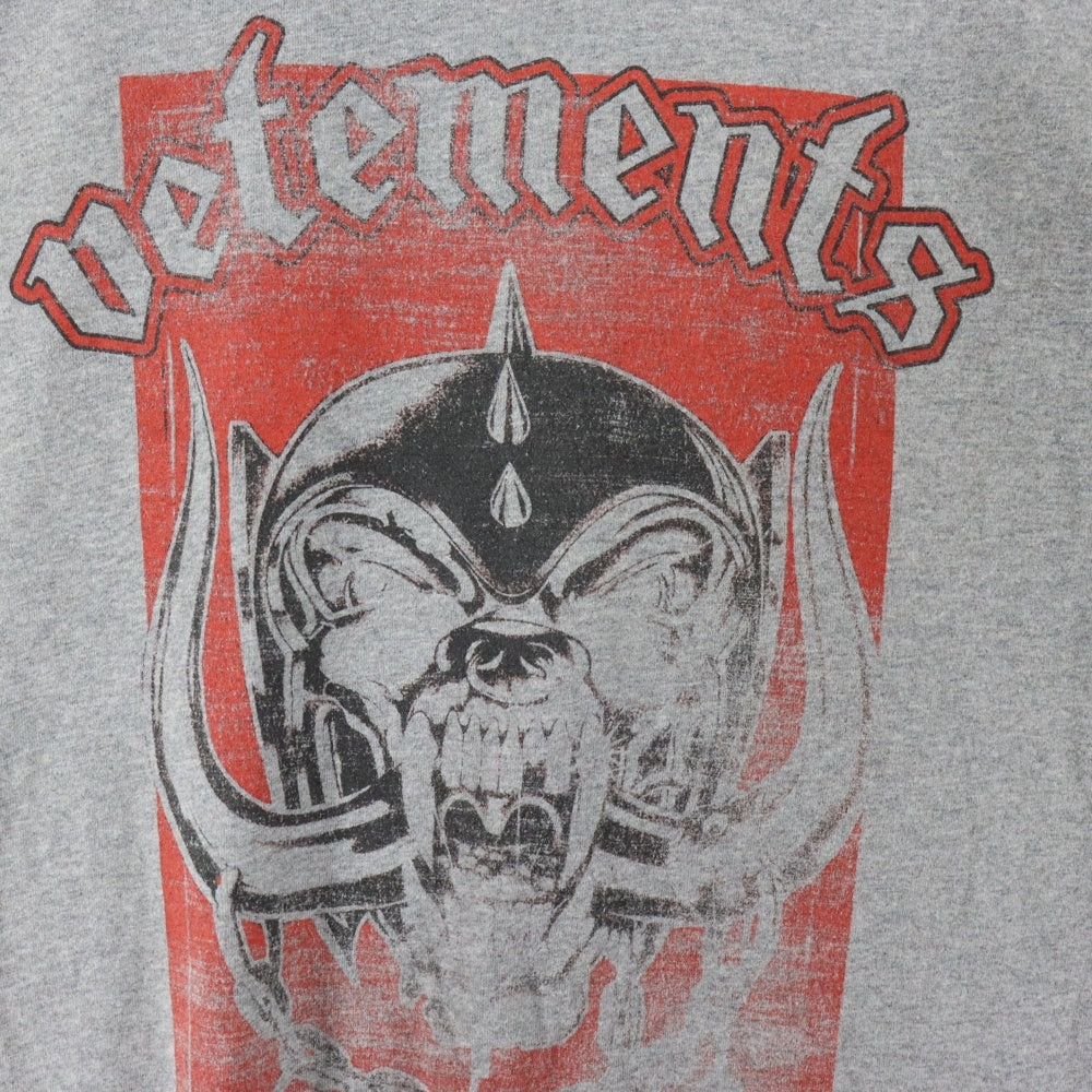 VETEMENTS(ヴェトモン) 20AW Motorhead フロント ロゴ プリント 半袖Tシャツ モータヘッド グレー UAH21TR667