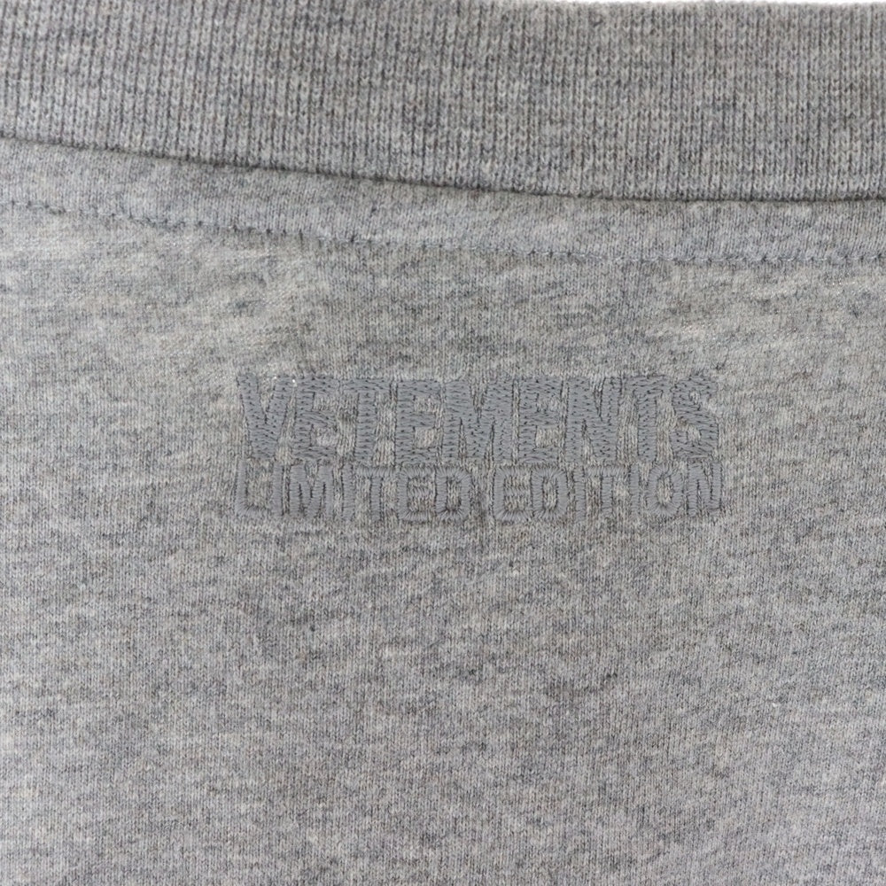 VETEMENTS(ヴェトモン) 20AW Motorhead フロント ロゴ プリント 半袖Tシャツ モータヘッド グレー UAH21TR667