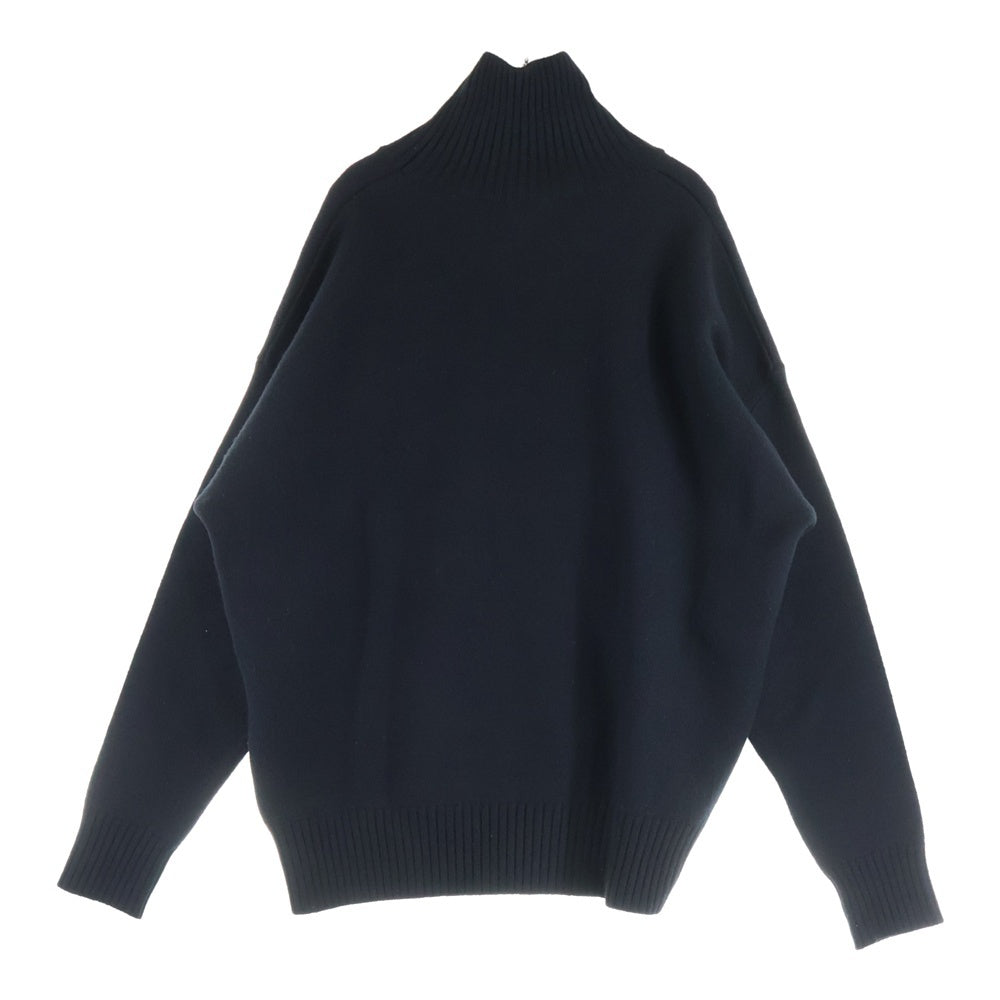 AMI Alexandre Mattiussi(アミアレクサンドルマテュッシ) ハートロゴ ニットセーター ブラック H21K203-018