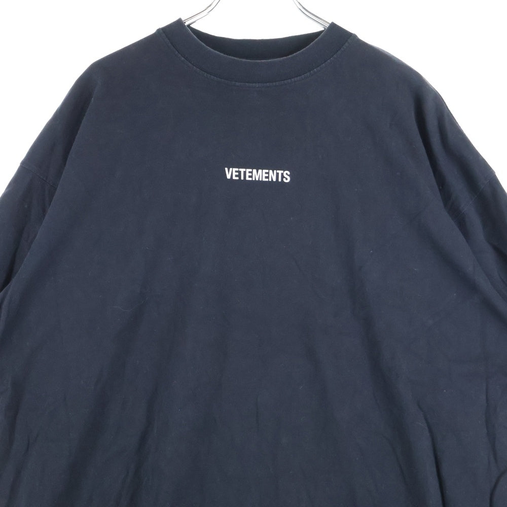 VETEMENTS(ヴェトモン) LOGO PATCH T-SHIRT ロゴ パッチ プリント Tシャツ 半袖 クルーネック オーバーサイズ UE51TR540B ブラック