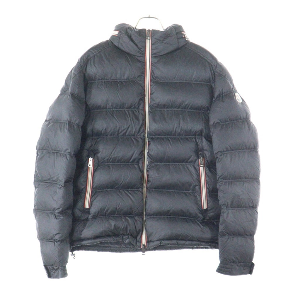 MONCLER(モンクレール) GASTON ガストン ワッペンロゴ ジップアップ ダウンジャケット ブラック 420914133105