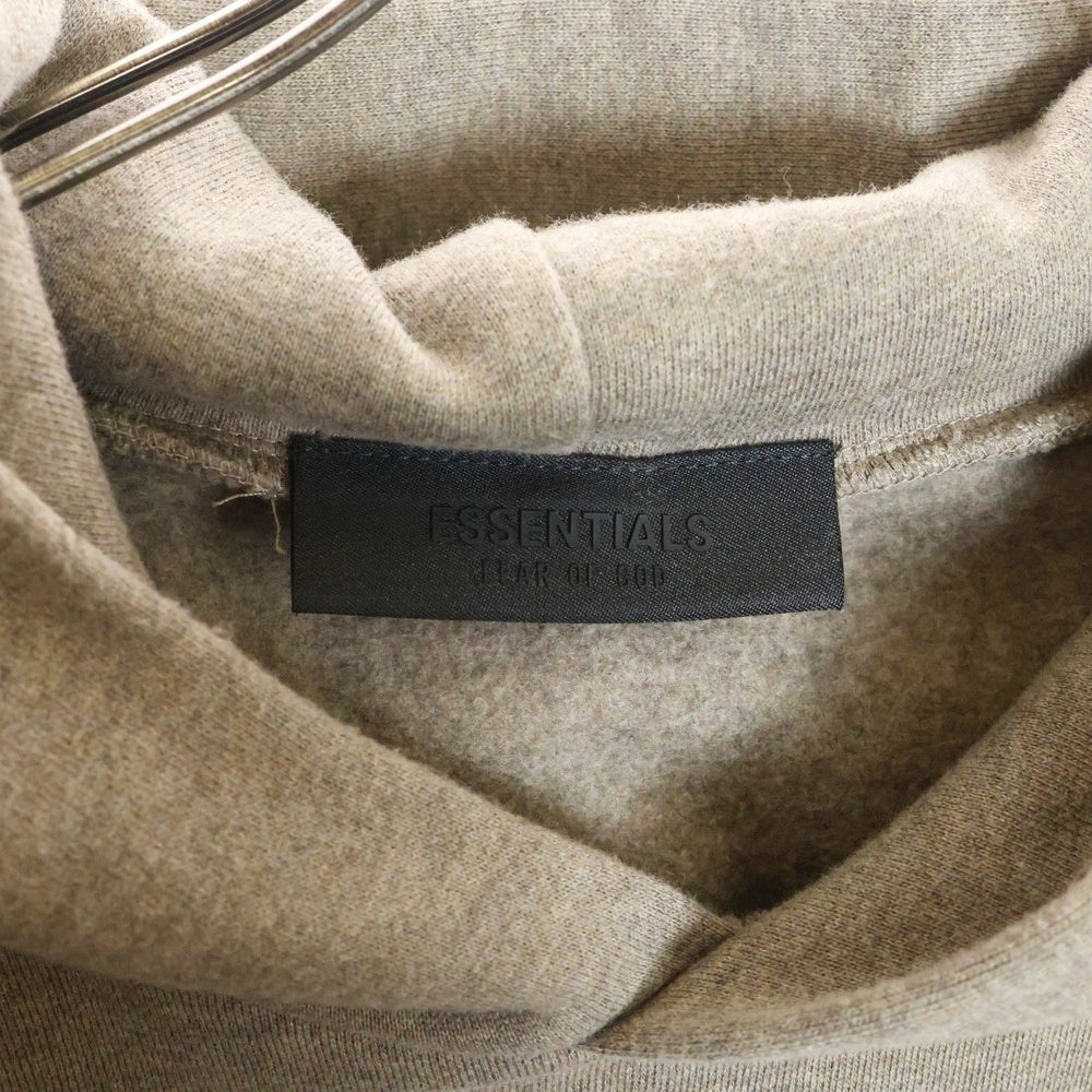 ESSENTIALS FEAR OF GOD(エッセンシャル フィアオブゴッド) フロントブラックラバーロゴ プルオーバーパーカー ベージュ