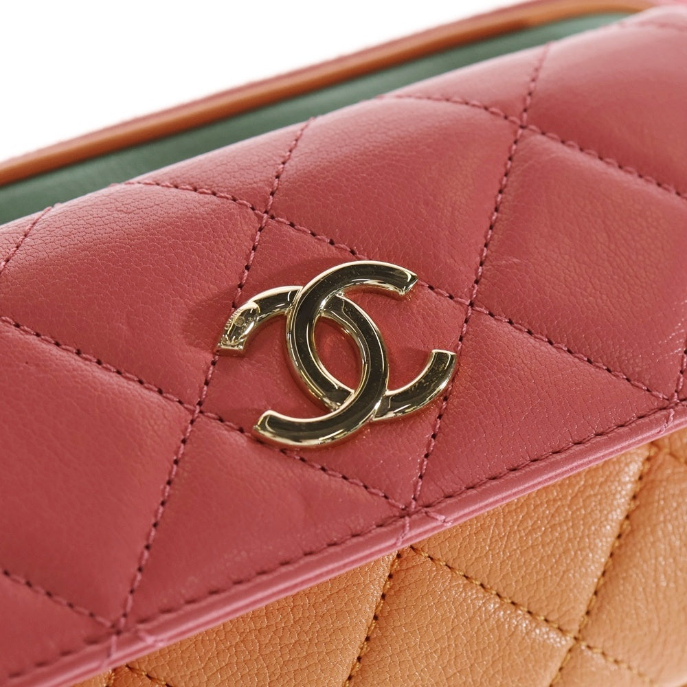 【美品】シャネル　ボディーバッグ　ボディ　ウエストポーチ　マトラッセ トート 2025年最新】CHANEL ボディバッグ・ウエストポーチの人気アイテム