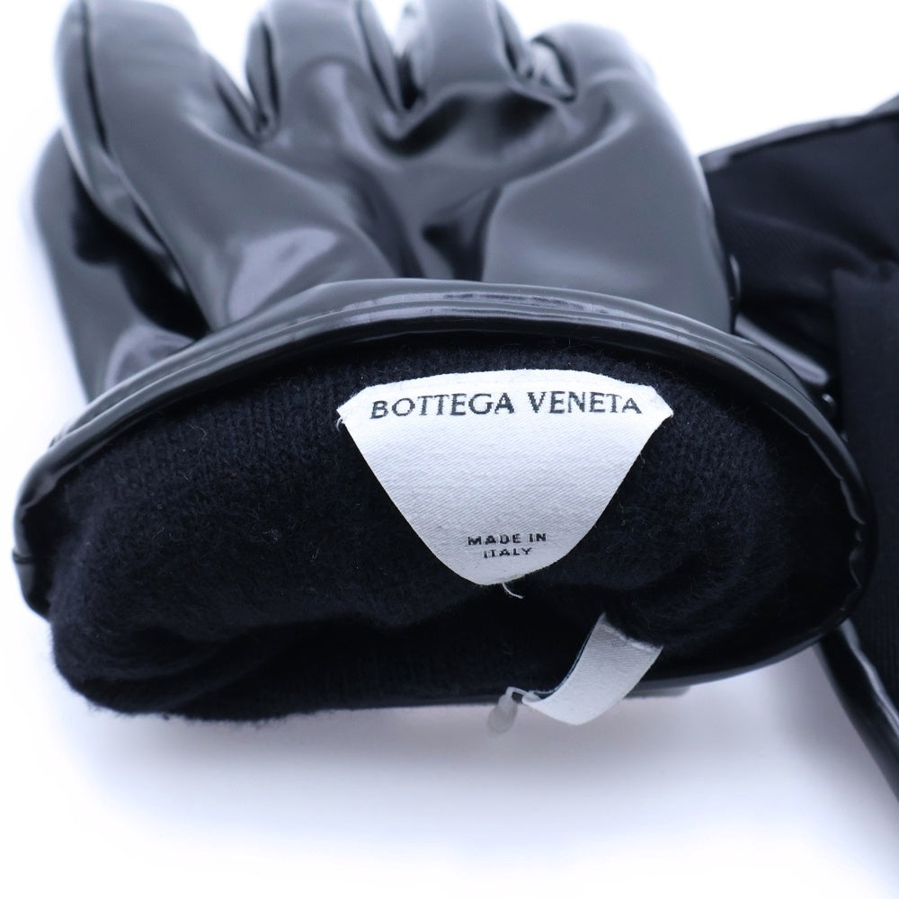 BOTTEGA VENETA(ボッテガヴェネタ) トライアングルパーツ グローブ ポリエステル素材 裏地カシミヤ 手袋 680138 V1700 ブラック