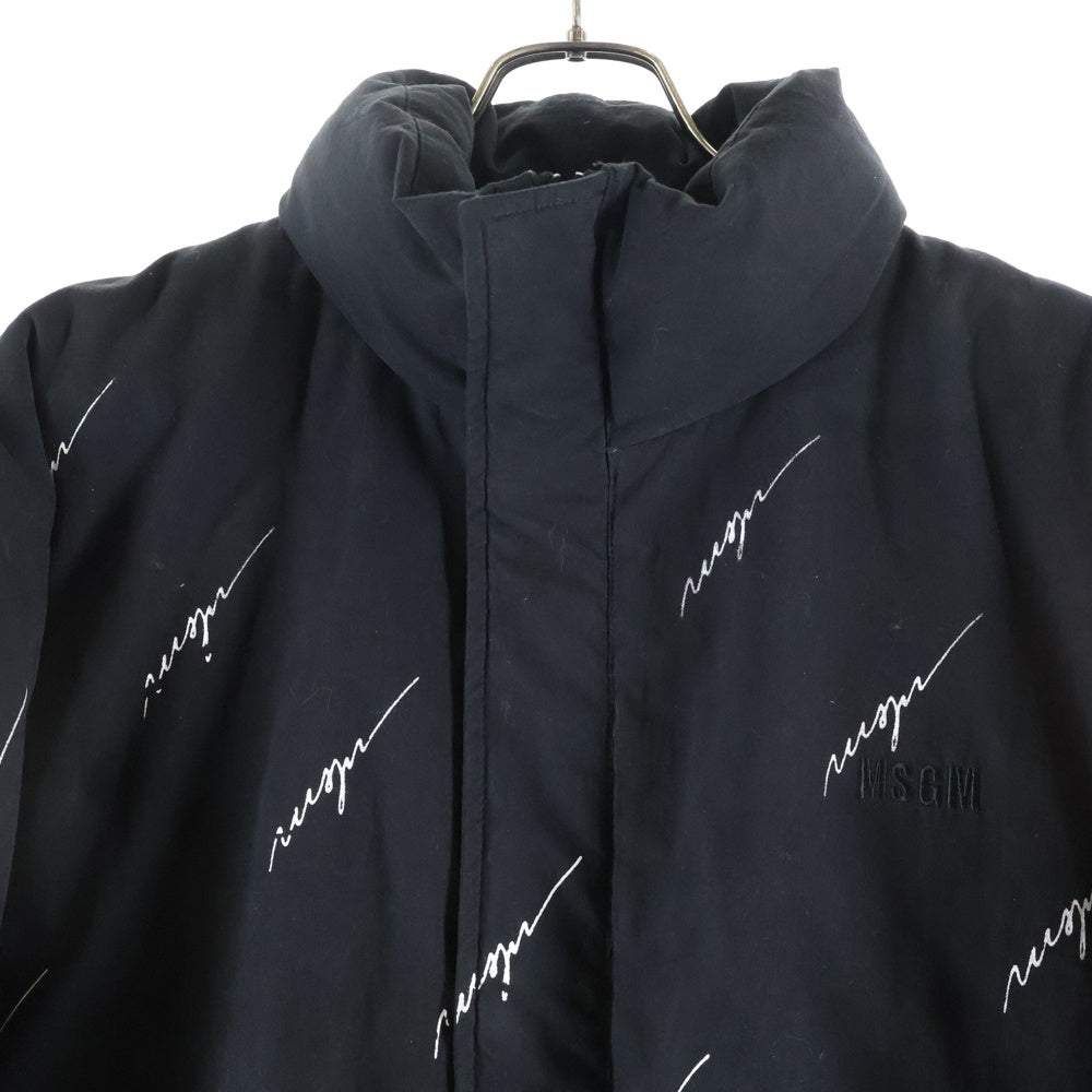 MSGM(エムエスジーエム) 総柄 ロゴ刺繍 ダウンジャケット ドローコード ブラック 3740MH02237703