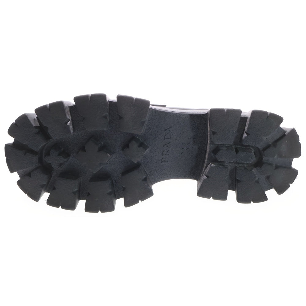 PRADA(プラダ) Monolith Pointy Brushed Leather Loafers モノリス トライアングルロゴ 三角プレート ブラッシュドレザー ローファー ブラック 2DE129