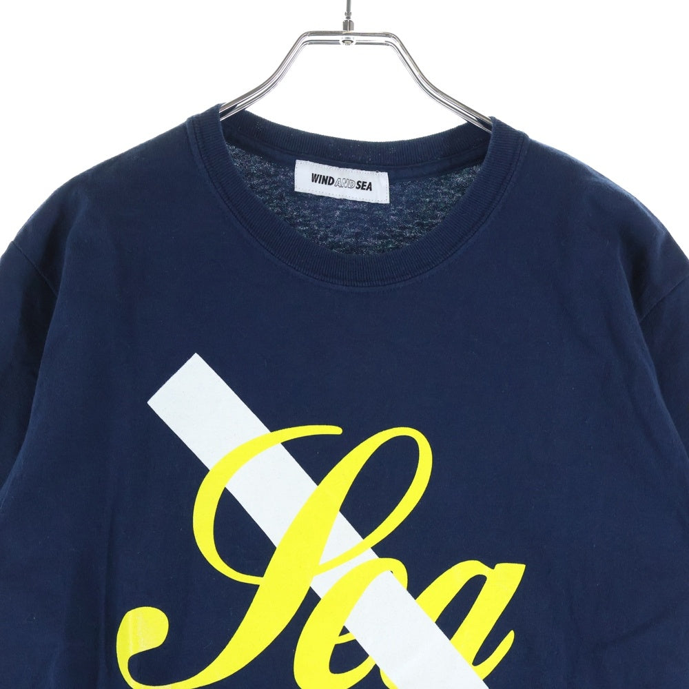 WIND AND SEA(ウィンダンシー) 19SS ×SATURDAYS SURF NYC サタデーズサーフ フロントロゴプリント半袖Tシャツ クルーネックカットソー ネイビー WDS-SAT-MS-03