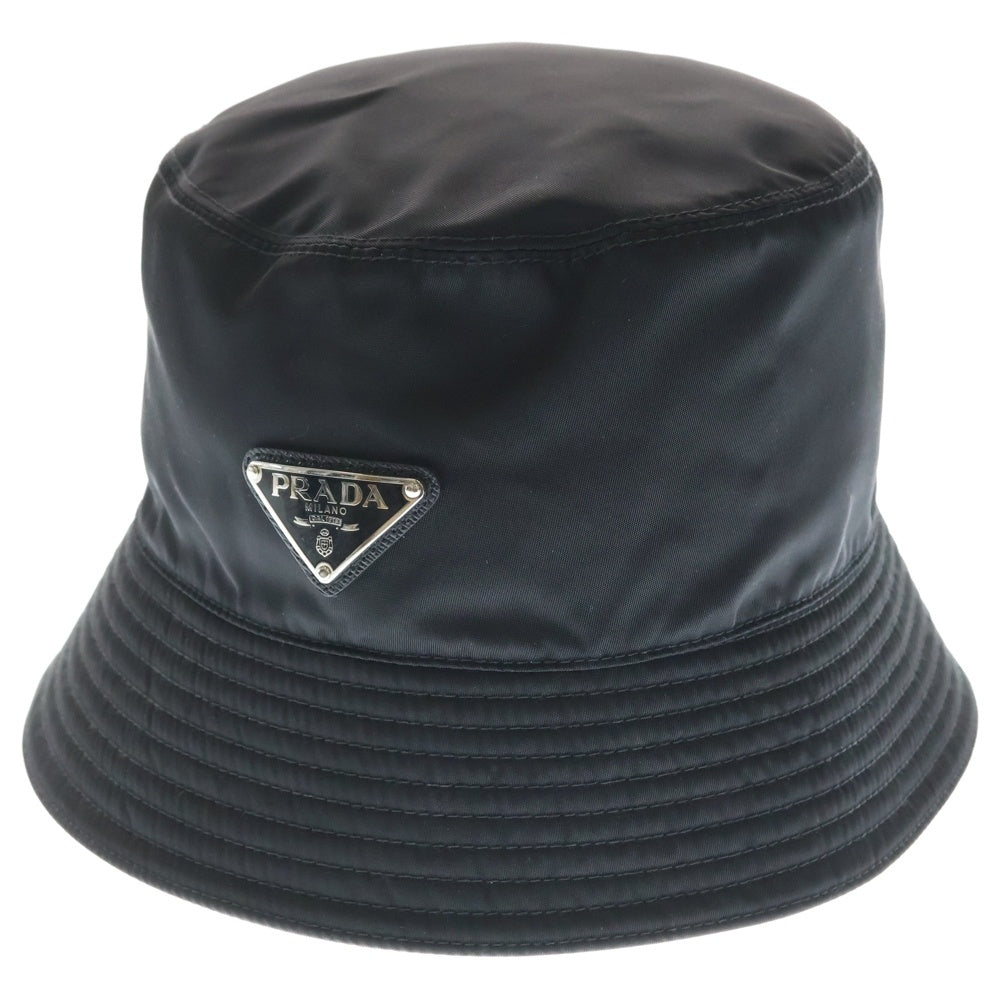 PRADA(プラダ) Re-Nylon トライアングルロゴプレート バケットハット ブラック 1HC 2DMI