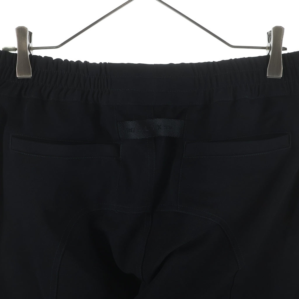 1017 ALYX 9SM アリクス フロントロゴ 裾ジップ ジョガーパンツ ブラック 1017 ALYX 9SM(アリクス) フロントロゴ 裾ジップ ジョガーパンツ