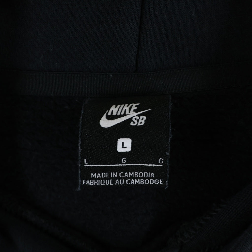 NIKE SB(ナイキエスビー) ×Wasted Youth ウェイステッドユース フロントロゴプリント プルオーバーパーカー フーディー ブラック CW5615-010