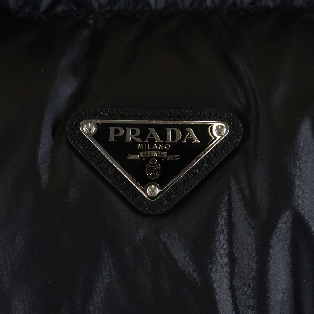 PRADA(プラダ) 24AW 三角ロゴプレート コンバーチブル クロップド ダウンジャケット ブラック レディース 291805 S222