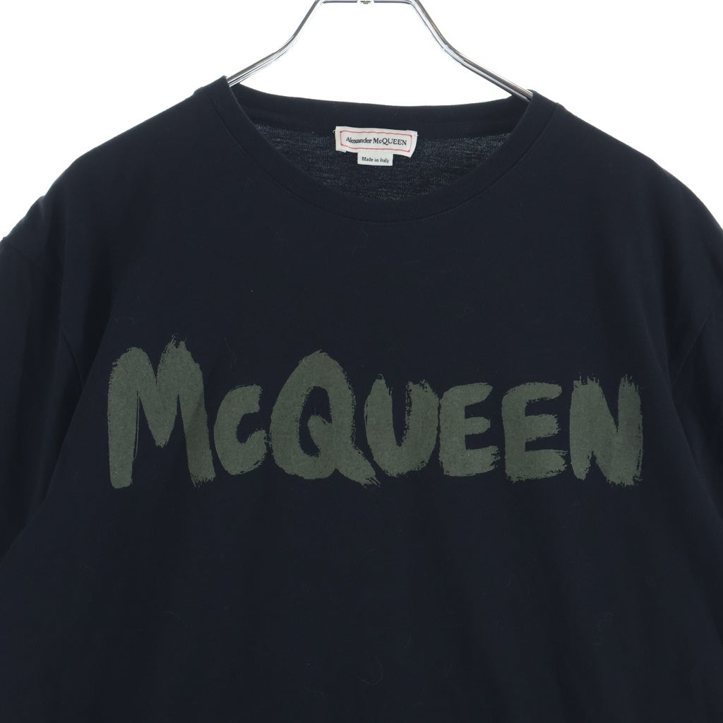 Alexander McQueen(アレキサンダーマックイーン) グラフィチィロゴプリント クルーネック 半袖Tシャツ ブラック 622104 QTAAC