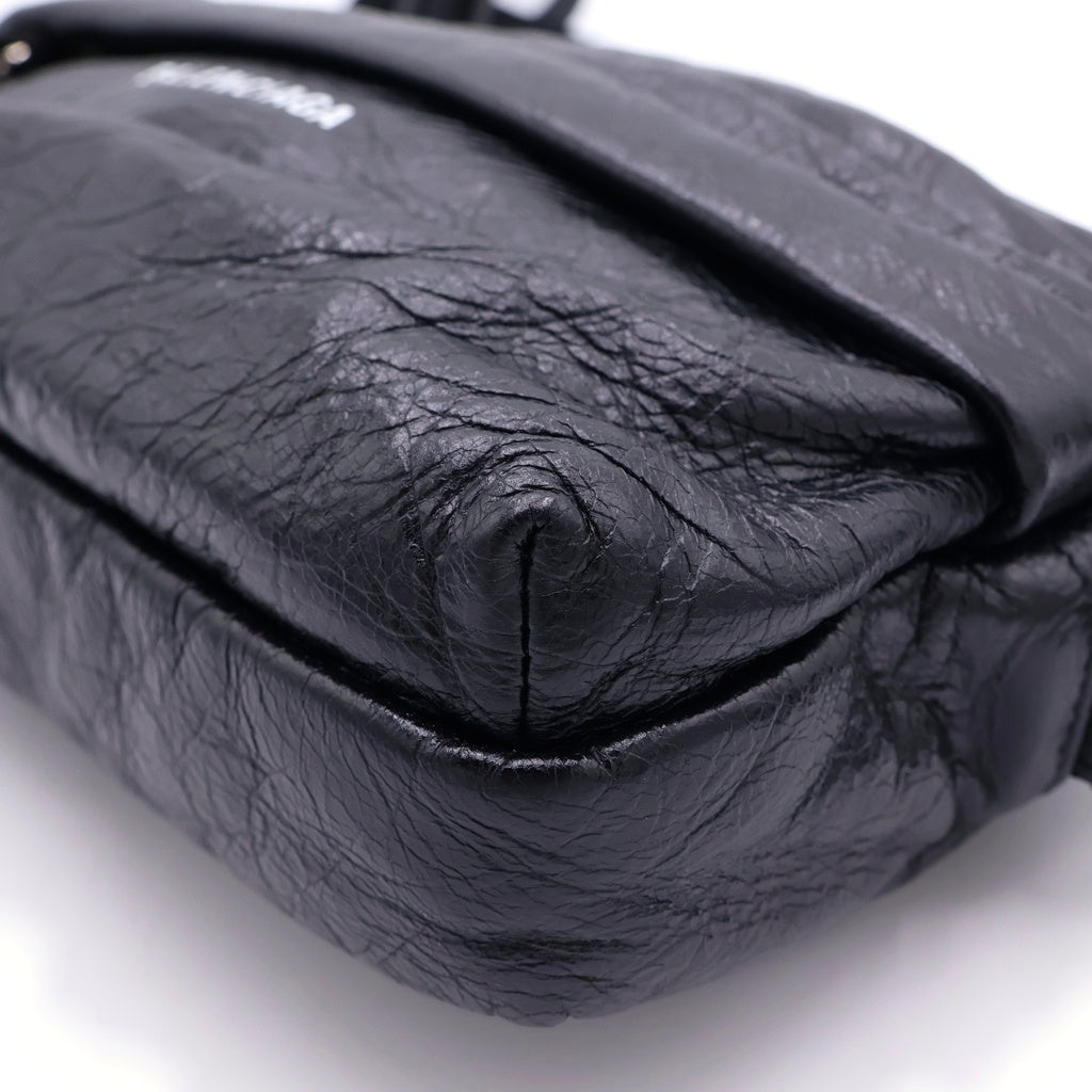 BALENCIAGA(バレンシアガ) EXPLORER ロゴプリント レザー ショルダーバッグ カメラバッグ 845592 1VG87 845592 1VG87