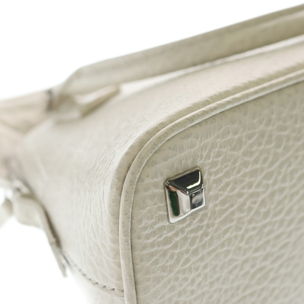 Maison Margiela(メゾンマルジェラ) 5AC カレンダータグ レザー チェーンショルダー付 マイクロバッグ ホワイト S56WG0081 レディース