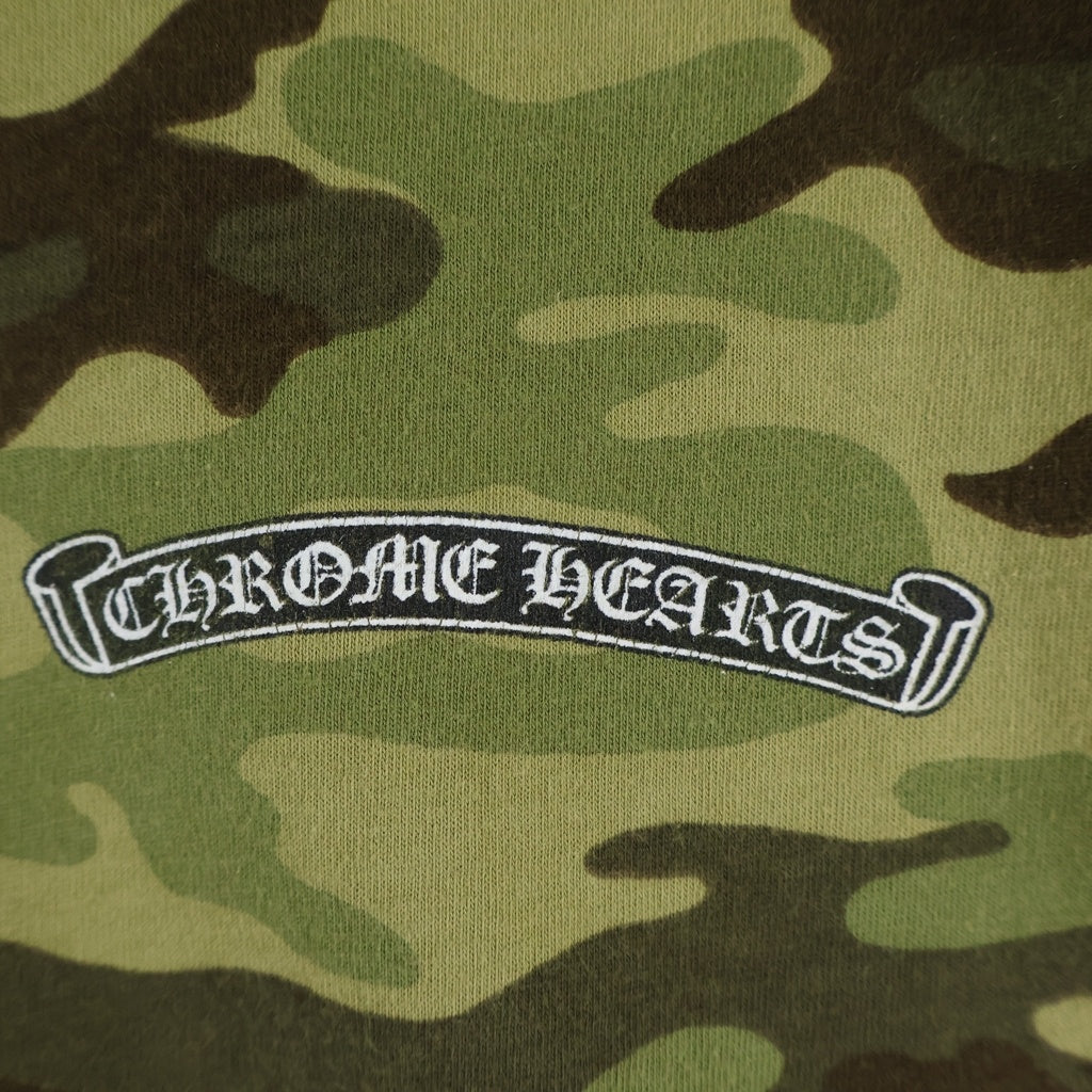 CHROME HEARTS(クロムハーツ) OLD SCROLL LABEL S/S TEE オールド スクロールラベルプリント カモフラ柄 迷彩 クルーネック半袖Tシャツ ショートスリーブカットソー カーキ