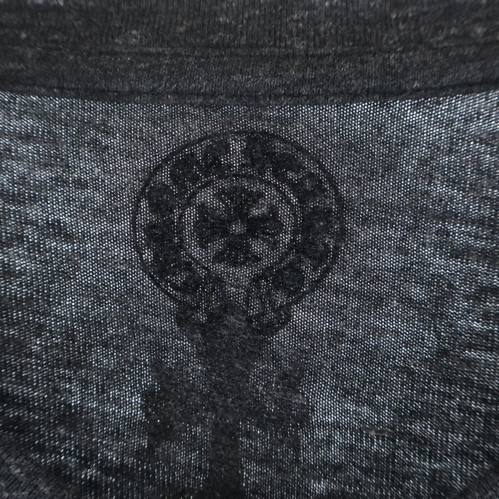 CHROME HEARTS(クロムハーツ) 3CEMETERY CROSS 3セメタリークロス バッククロスラインプリント Vネック半袖カットソー ショートスリーブカットソー グレー