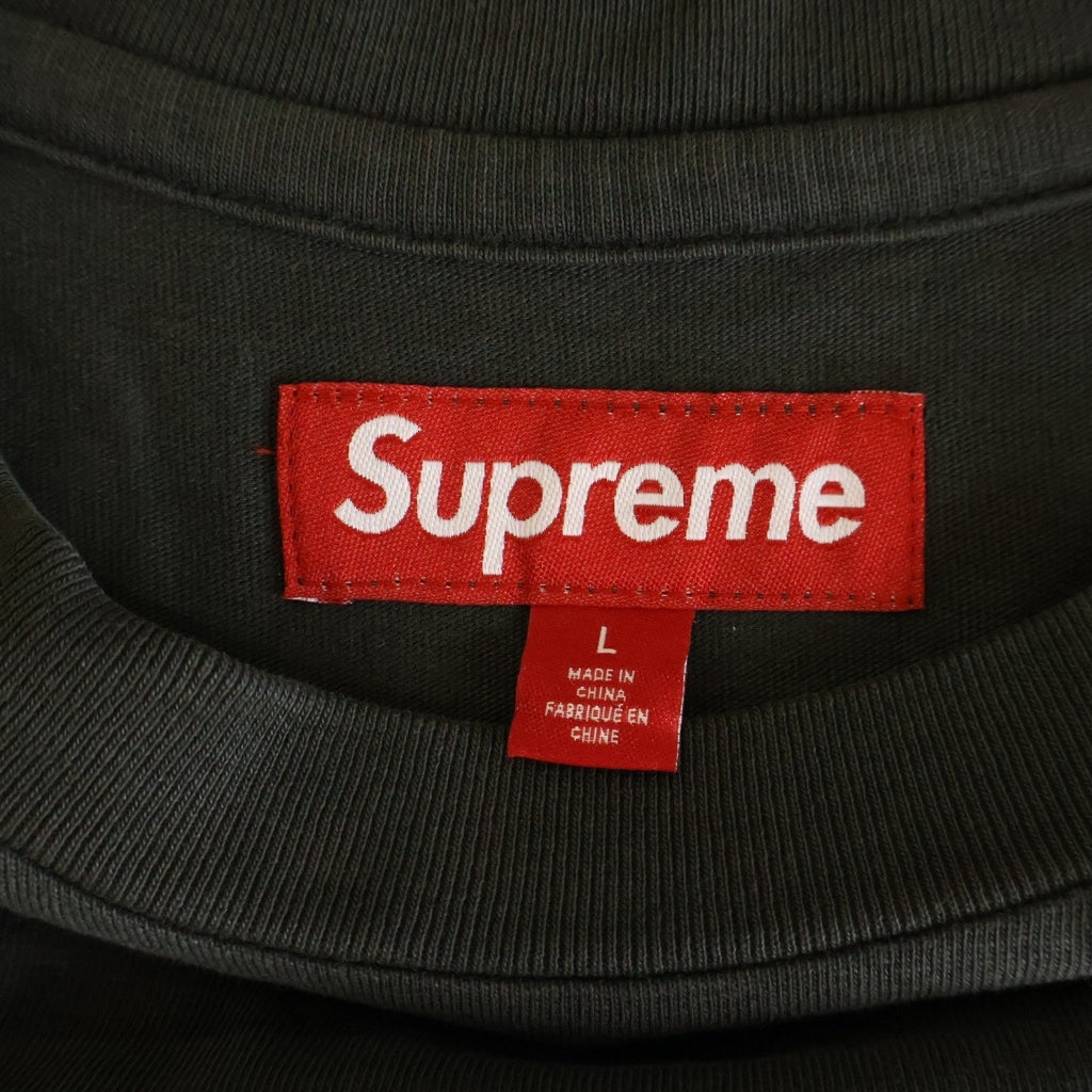 SUPREME(シュプリーム) 26SS Rhinestone Script S/S Tee バックラインストーン クルーネック 半袖Tシャツ オリーブ