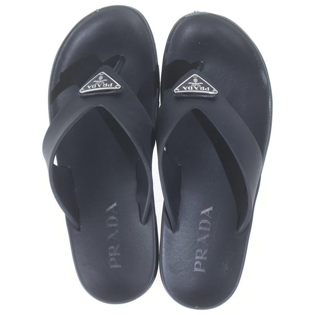 PRADA(プラダ) ラバー トング サンダル トライアングルロゴプレート ブラック 2Y3130_3LKK_F0002_F_G000