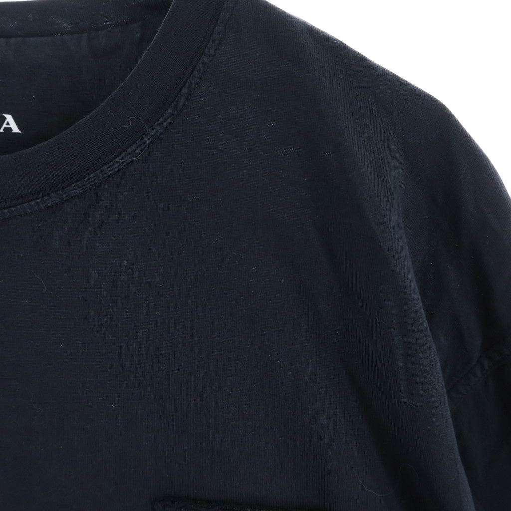 PRADA(プラダ) フロントトライアングルロゴパッチ クルーネック 半袖Tシャツ ブラック UJN852