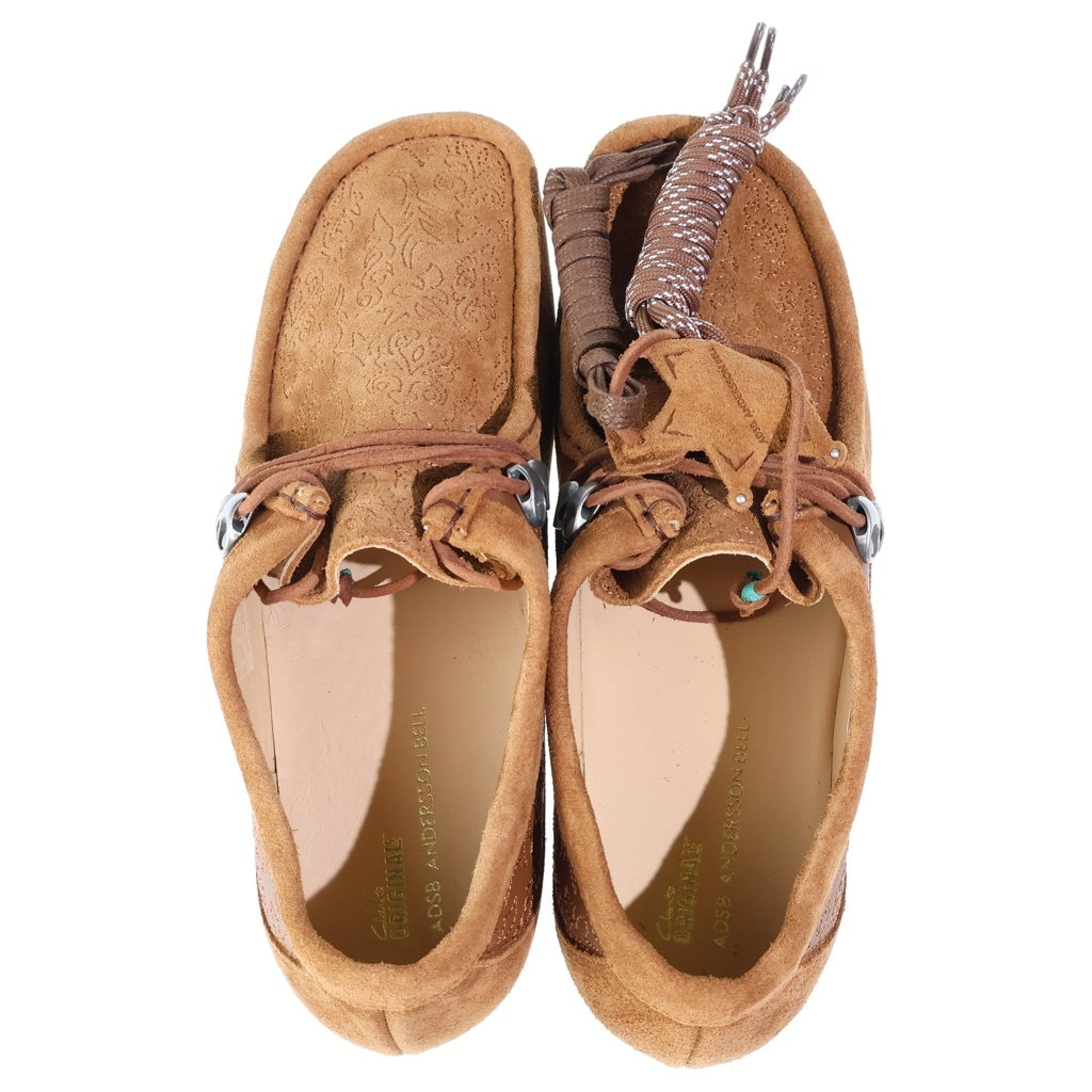Clarks(クラークス) ×Andersson Bell Wallabee Tan Embroidery アンダーソンベル ワラビー タンエンブロダリー ローカット レザーシューズ ブラウン 62017584