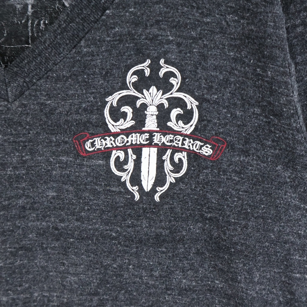 CHROME HEARTS(クロムハーツ) ヴァインダガープリント Vネック 半袖Tシャツ ショートスリーブカットソー グレー