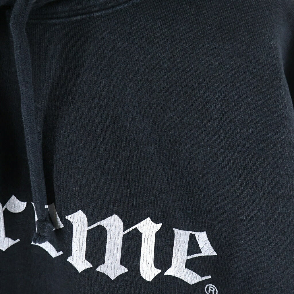 SUPREME(シュプリーム) 25AW Washed Old English Hooded Sweatshirt ウォッシュド加工 フロントロゴプリント プルオーバーパーカー ブラック