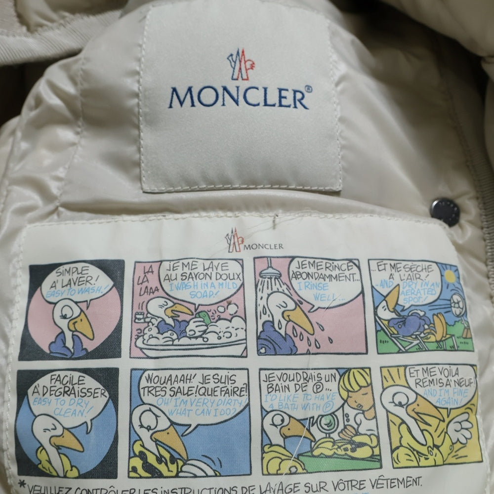 MONCLER(モンクレール) ARMOISE ファー フーデッド ジップアップ ワッペンロゴ ダウンジャケット アイボリー レディース 420934593715 68950