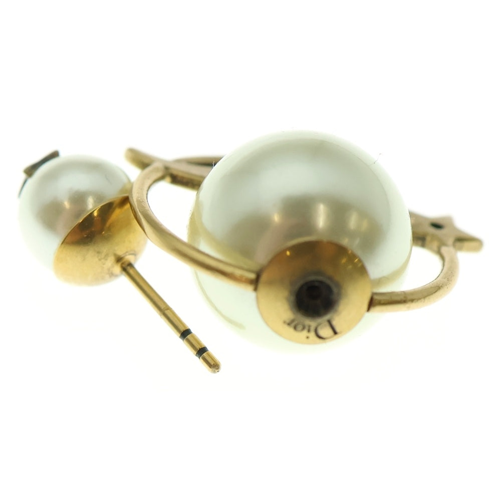 DIOR(ディオール) トライバル 惑星 スターモチーフ パールピアス ホワイト ゴールド