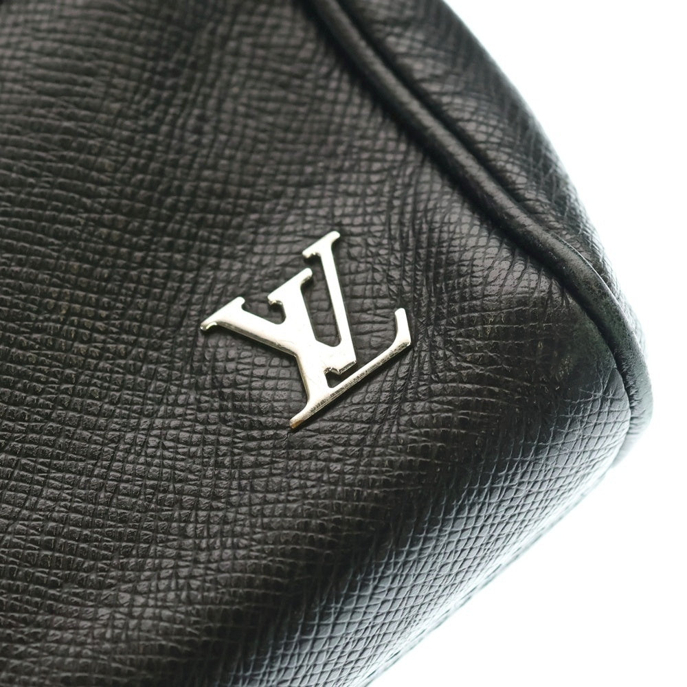LOUIS VUITTON(ルイヴィトン) アレックス メッセンジャー タイガ レザー ショルダーバッグ シルバー金具 ブラック M30260
