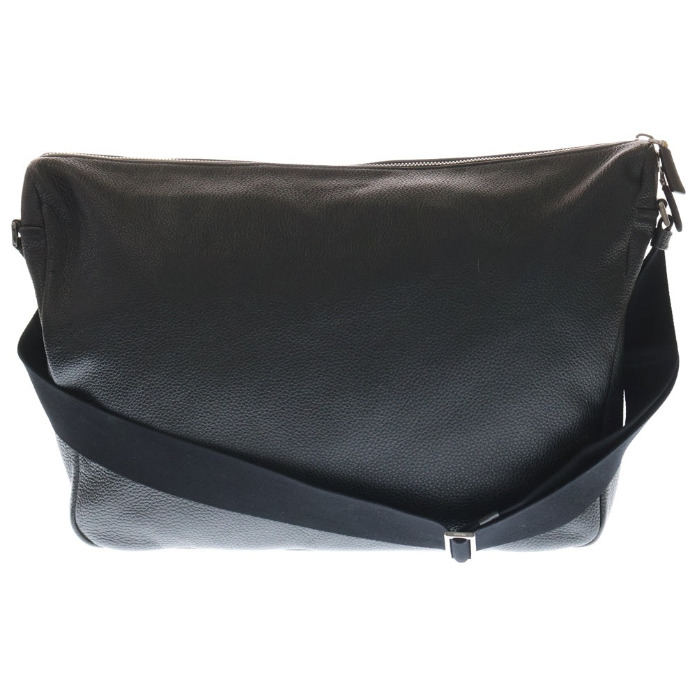 PRADA(プラダ) ヴィッテロ ダイノ トライアングルロゴプレート レザー ショルダーバッグ シルバー金具 ブラック 2VH182