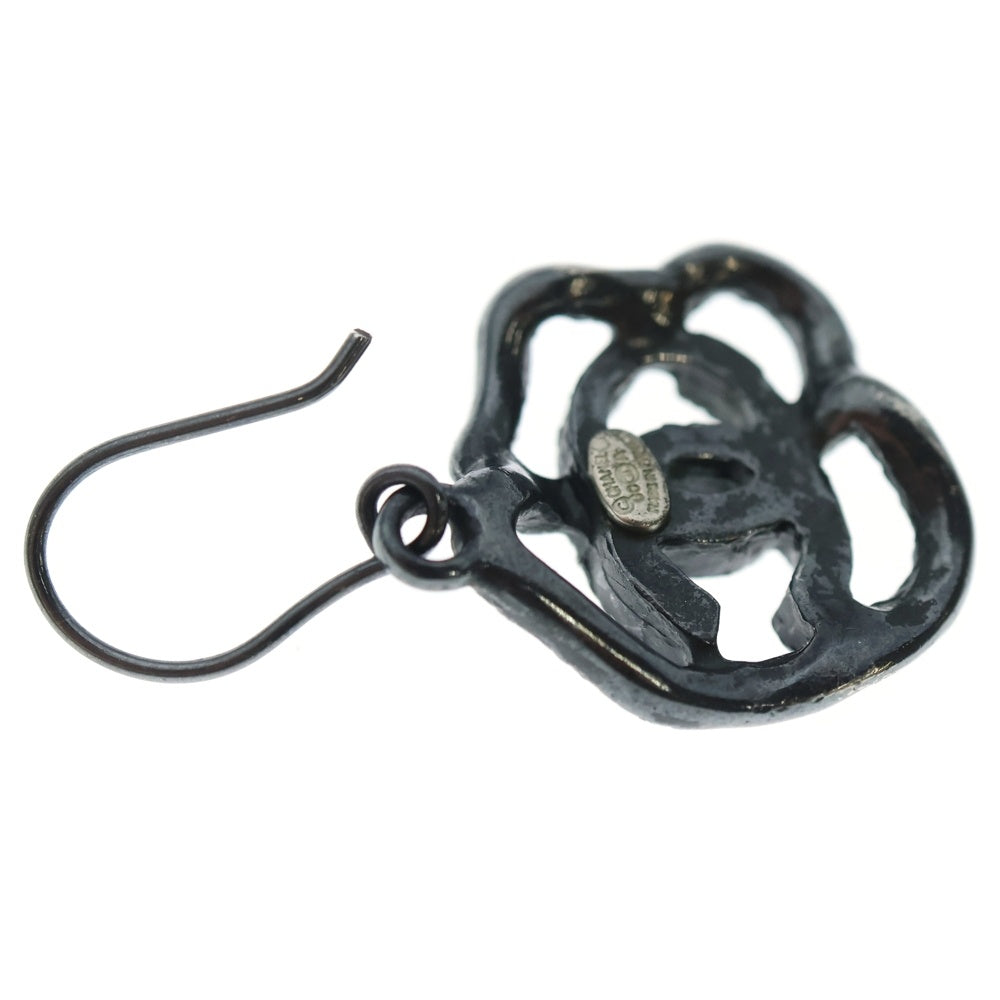 CHANEL(シャネル) カメリア ラインストーンピアス ブラック レディース