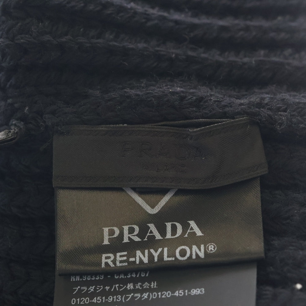 PRADA(プラダ) Re-Nylon トライアングルプレート ニット帽ブラック