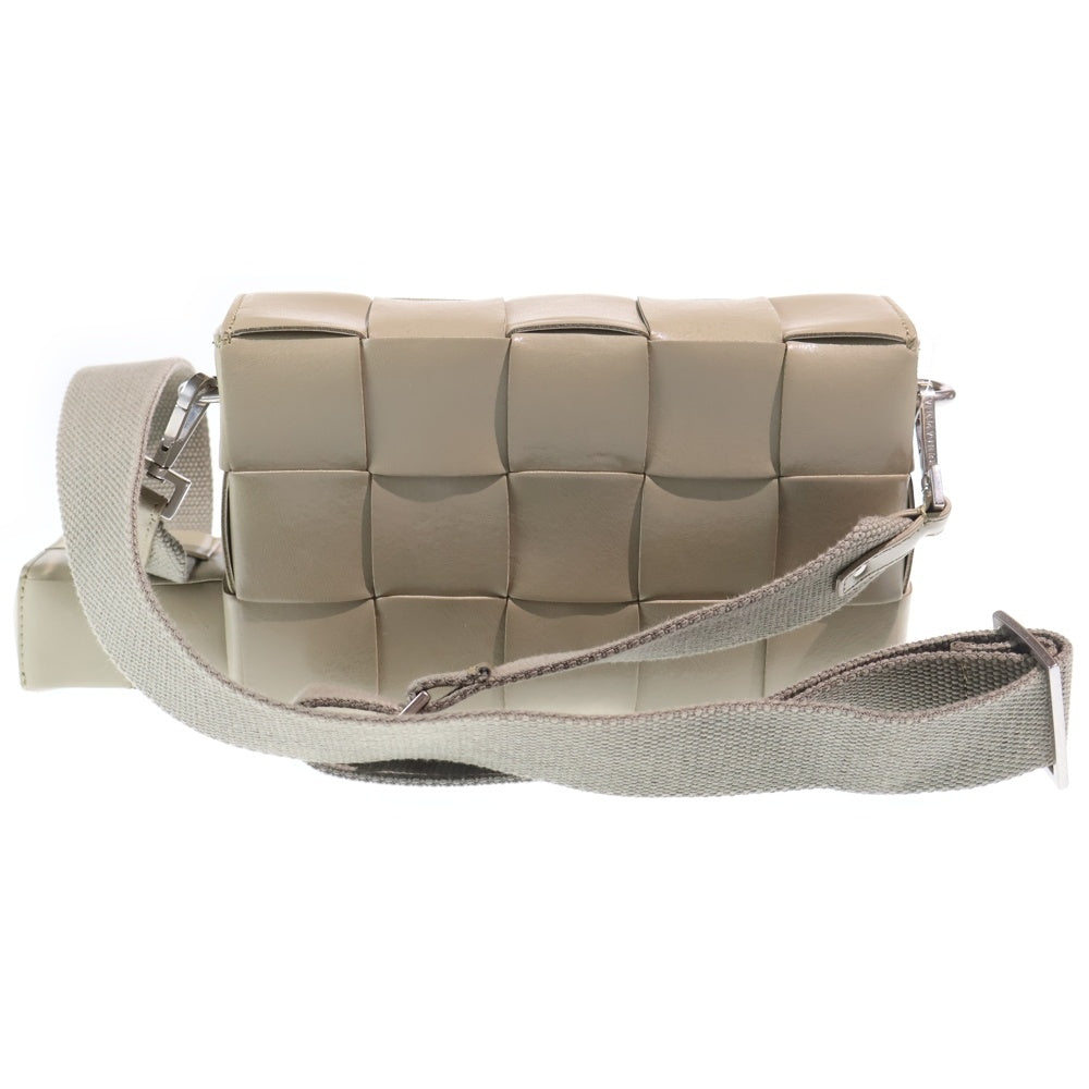 BOTTEGA VENETA(ボッテガヴェネタ) マキシイントレチャート カセット ショルダーバッグ ライトグリーン レザー シルバー金具 レディース