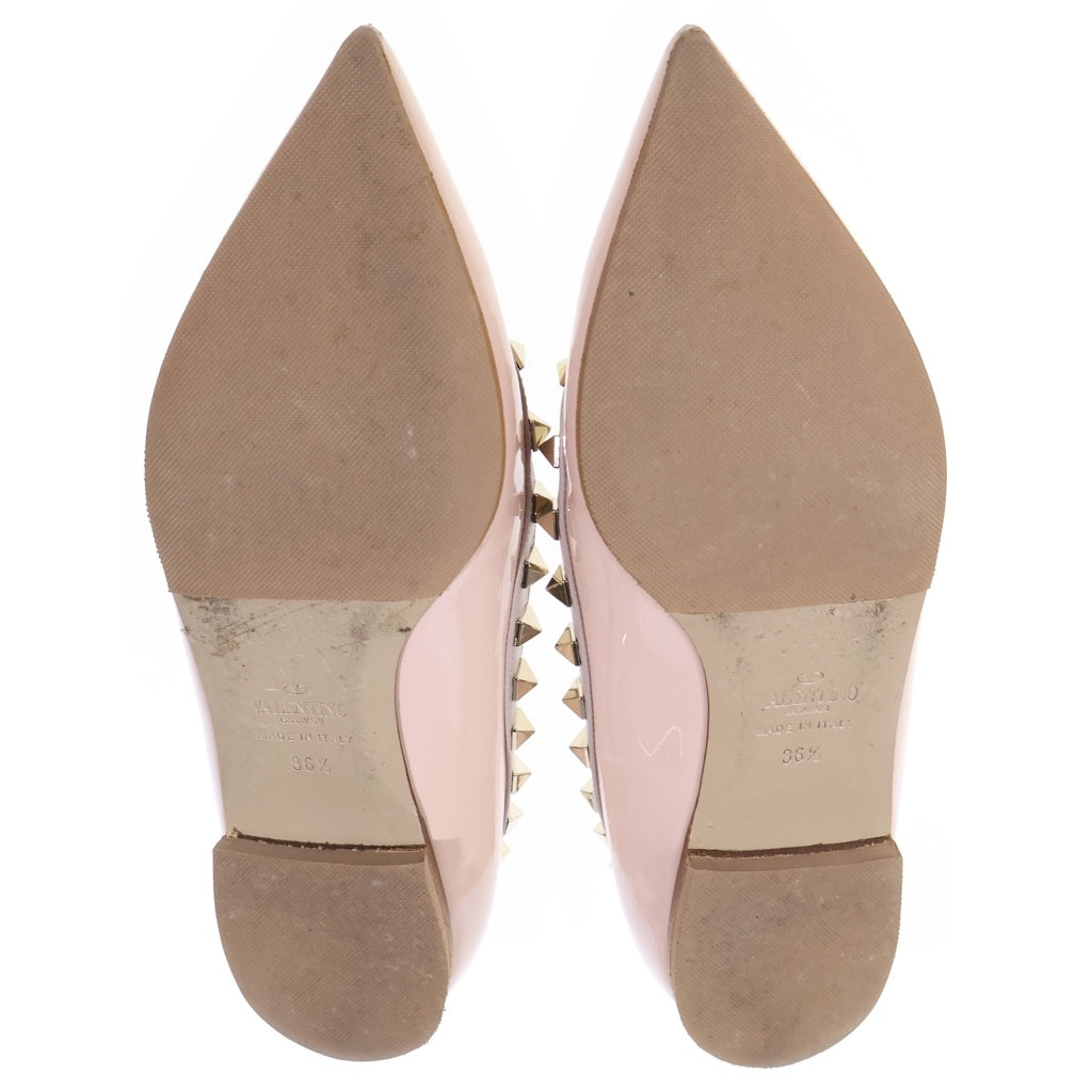 VALENTINO(ヴァレンティノ) ロックスタッズ パテントレザー ポインテッドトゥ フラットシューズ パンプス ピンク レディース