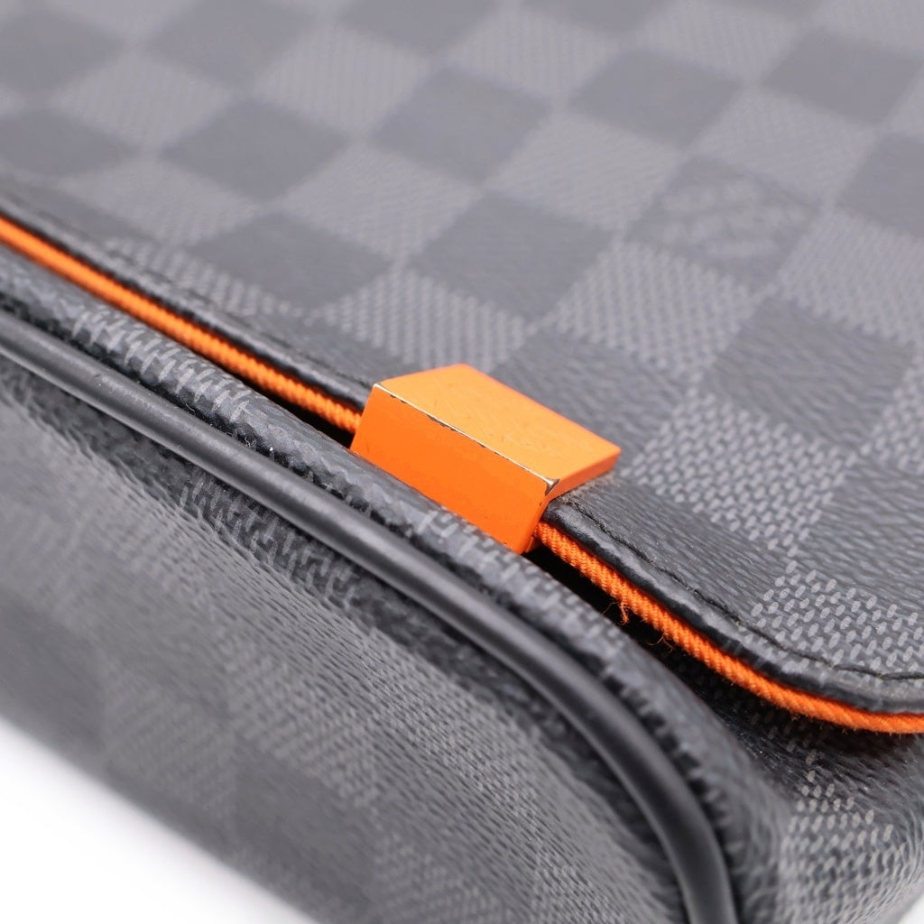 LOUIS VUITTON(ルイヴィトン) ダミエグラフィット ディストリクトPMNM
