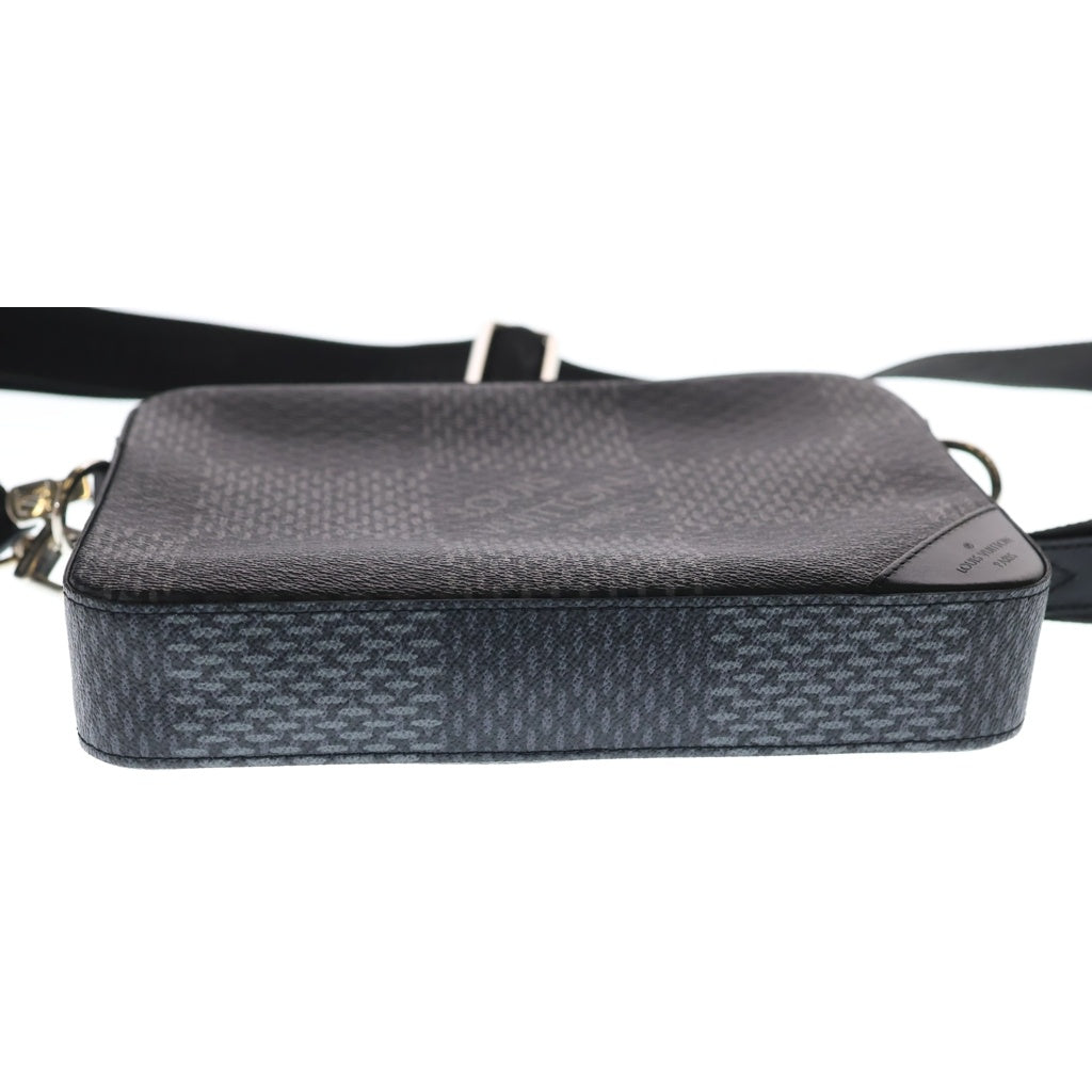 LOUIS VUITTON(ルイヴィトン) ダミエグラフィット 3D トリオメッセンジャーバッグ ショルダーバッグ ブラック レザー×PVC N50017 シルバー金具 レディース