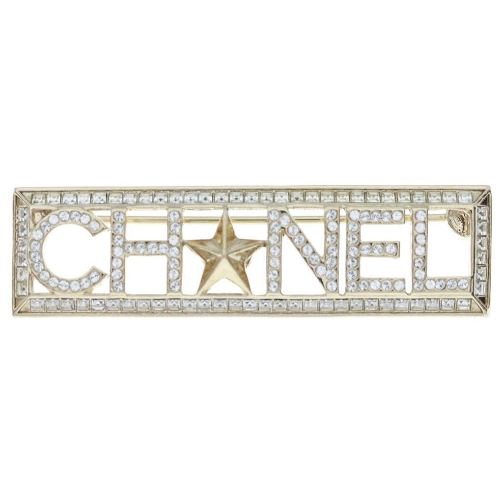 CHANEL(シャネル) ラインストーン ロゴブローチ ピンバッジ ゴールド GP A17C レディース