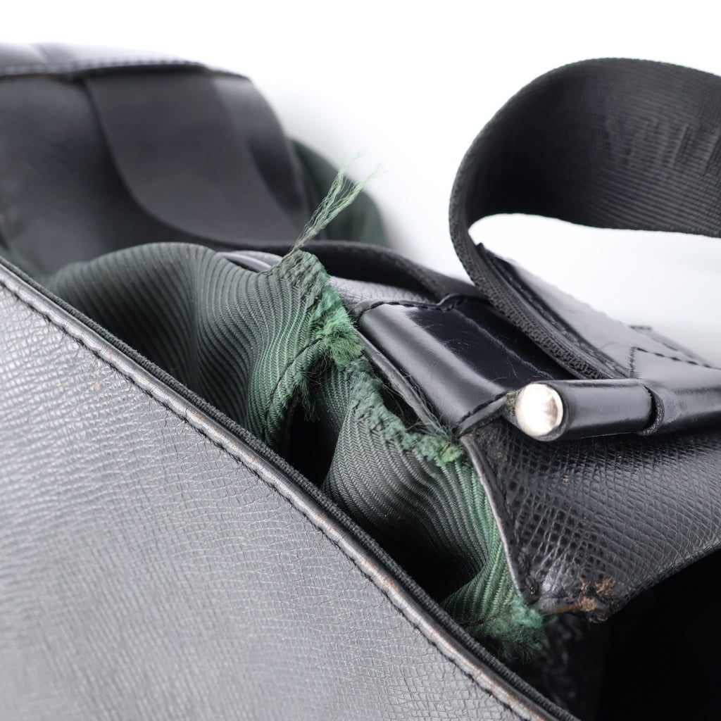 LOUIS VUITTON(ルイヴィトン) タイガ デルスー キャンバス レザー メッセンジャーバッグ ショルダーバッグ エピセア グリーン M30164 レディース