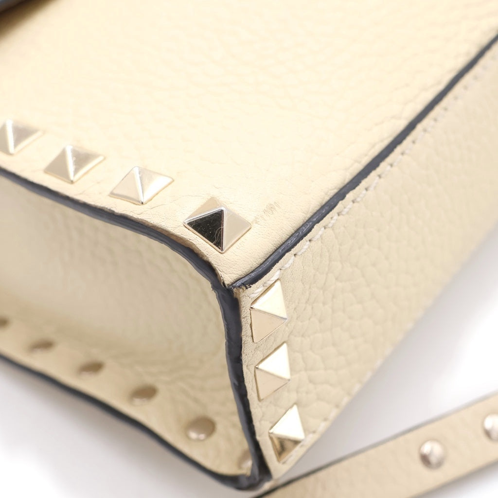 VALENTINO GARAVANI(ヴァレンチノガラヴァーニ) ロックスタッズ スモールショルダーバッグ アイボリー レザー ゴールド金具 レディース