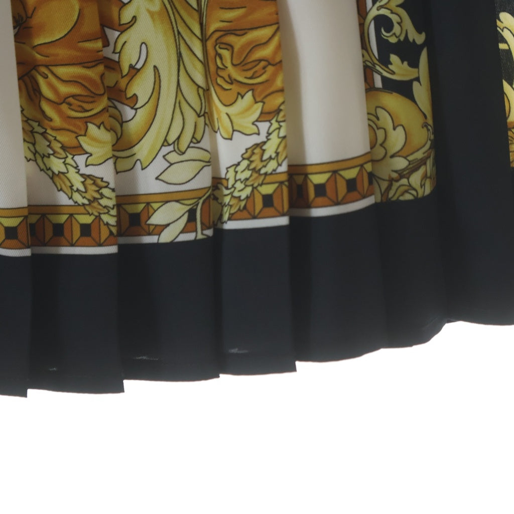 VERSACE(ヴェルサーチ) セットアップ スカート ブラック×イエロー×ホワイト 1008399-1A09103 レディース