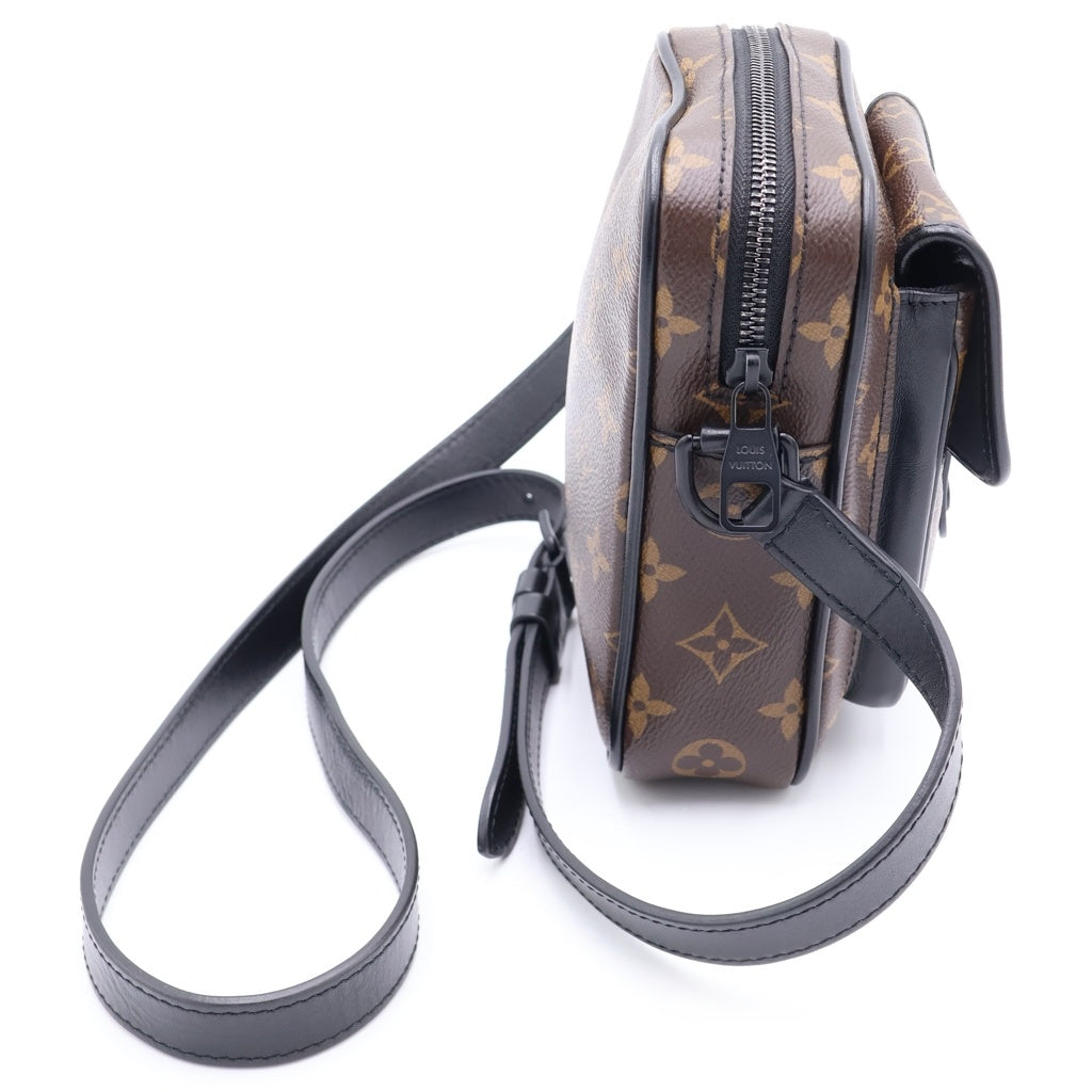 LOUIS VUITTON(ルイヴィトン) モノグラムマカサー クリストファー ショルダーバッグ ボディバッグ ブラウン×ブラック レザー×PVC M69404 ブラック金具