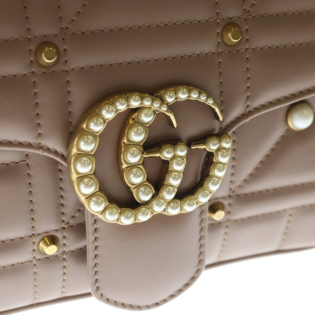 GUCCI(グッチ) GGマーモント スモール チェーンショルダーバッグ パール スタッズ カーフスキン レザー ベージュ 443497 レディース