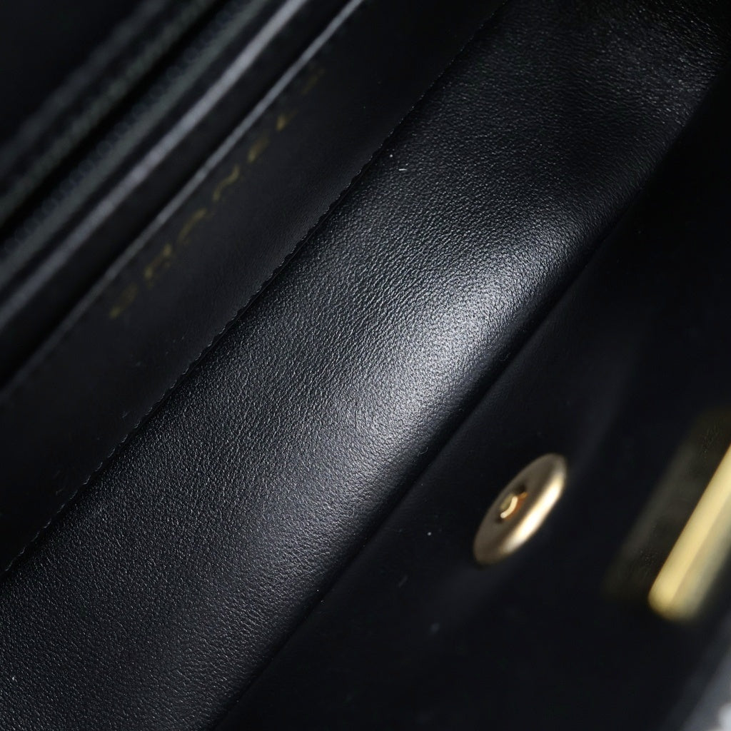 CHANEL(シャネル) マトラッセ ツイードチェーンショルダーバッグ ミニバッグ パールハンドル ブラック×ホワイト AS4384 ゴールド金具 レディース