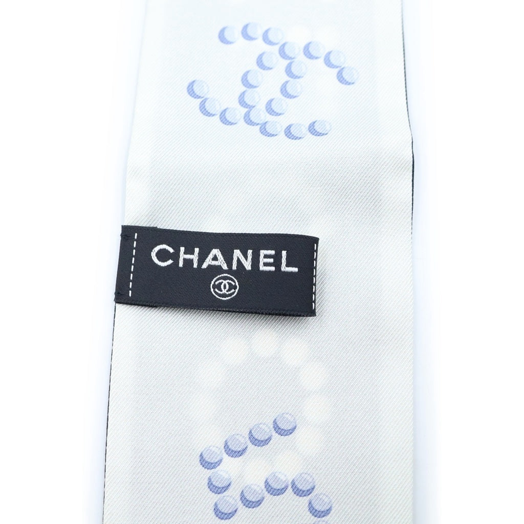 CHANEL(シャネル) パールロゴ バンドースカーフ ツイリースカーフ ブラック×ホワイト シルク AAA676 レディース