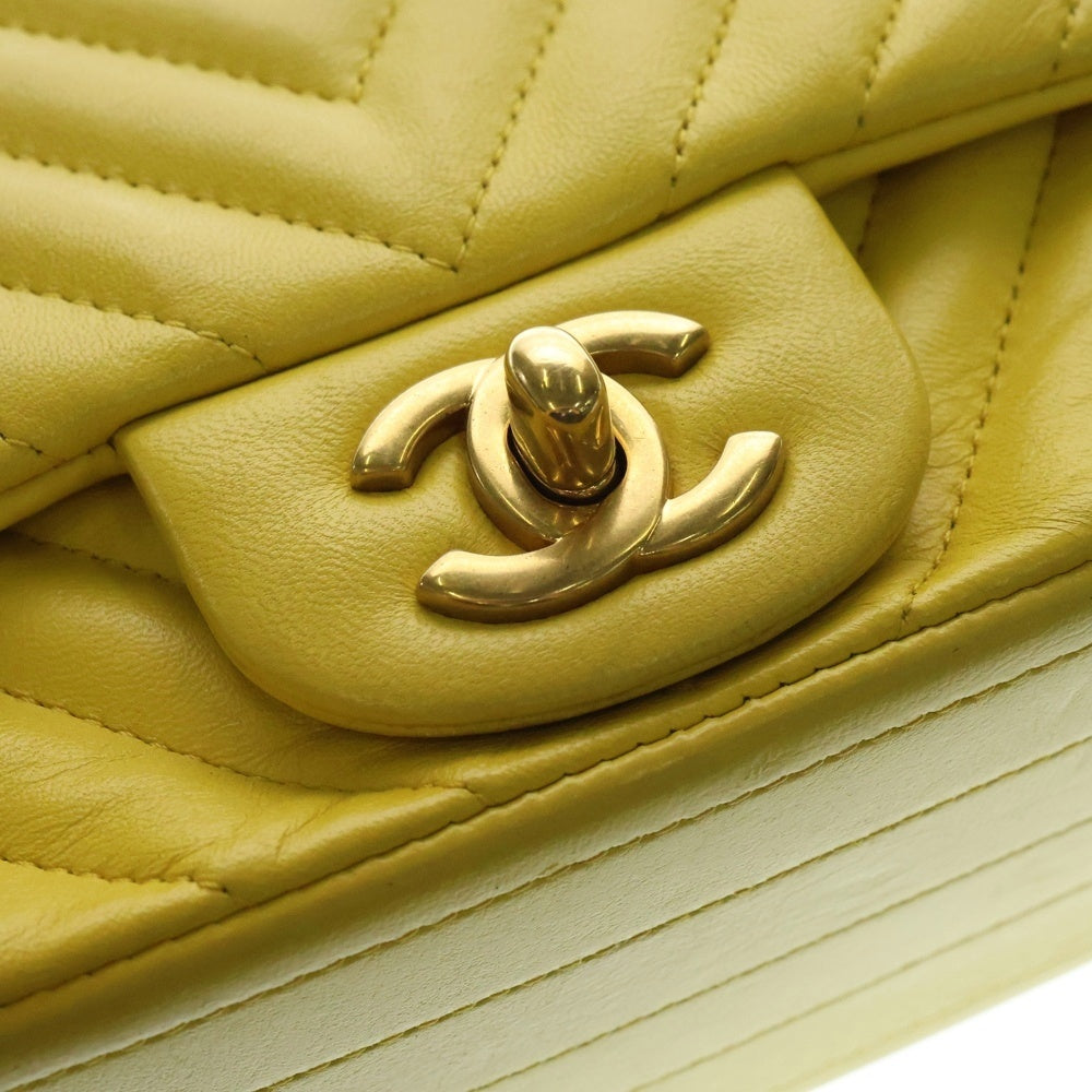 CHANEL(シャネル) 21番台 Vステッチ マトラッセ17 ショルダーバッグ イエロー レディース