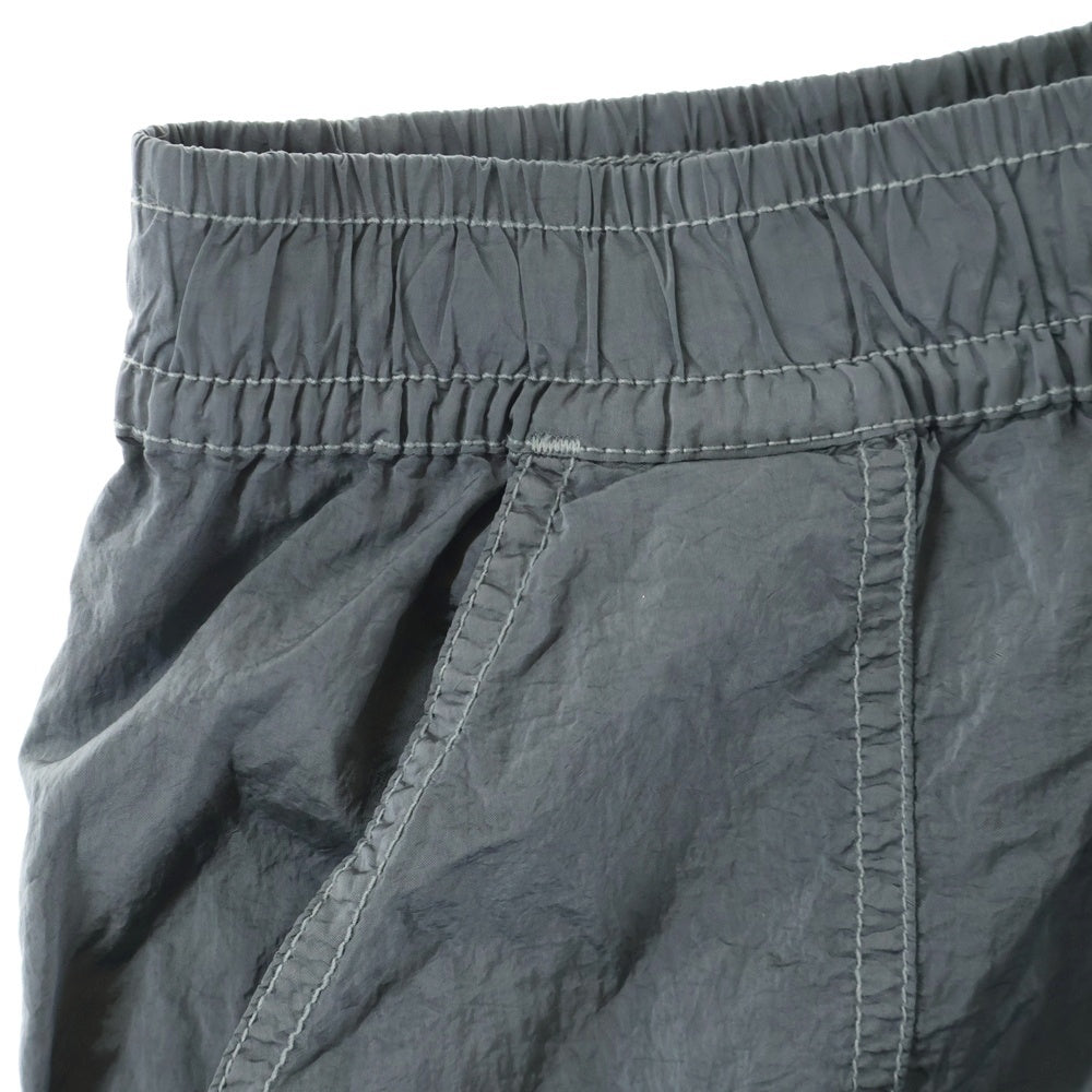 STONE ISLAND(ストーンアイランド) 25SS NYLON METAL IN ECONYL ナイロン メタル エコニール ハーフパンツ グレー K1S15L100007 S0019 V0054